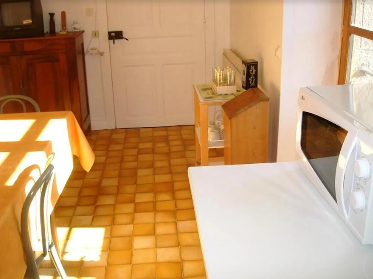 Apartment Appartement Confortable Au Coeur De Vitrac 40 M² Vue Sur Jardin